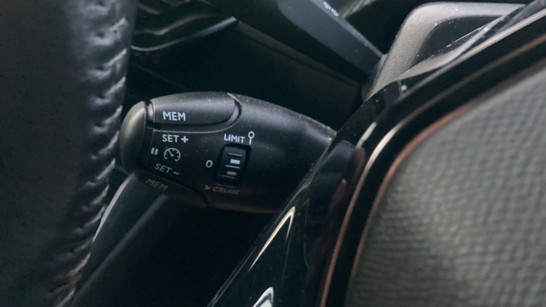 Peugeot 208 1.2 PureTech 100 Active 5dr Petrol Hatchback